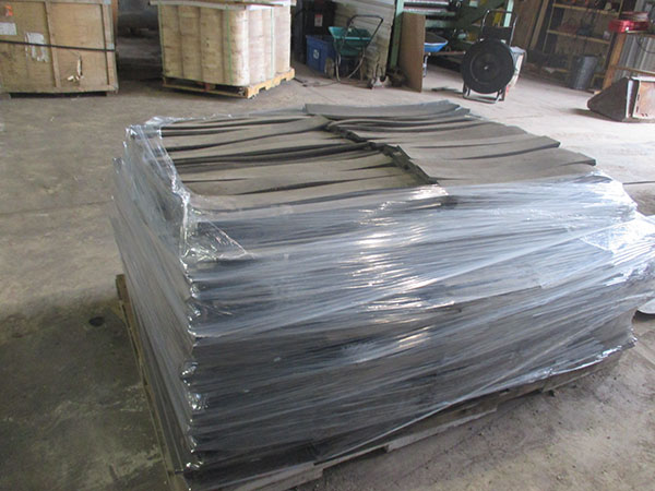 Shipping Dunnage / chain protection matting from recycled rubber conveyor belting